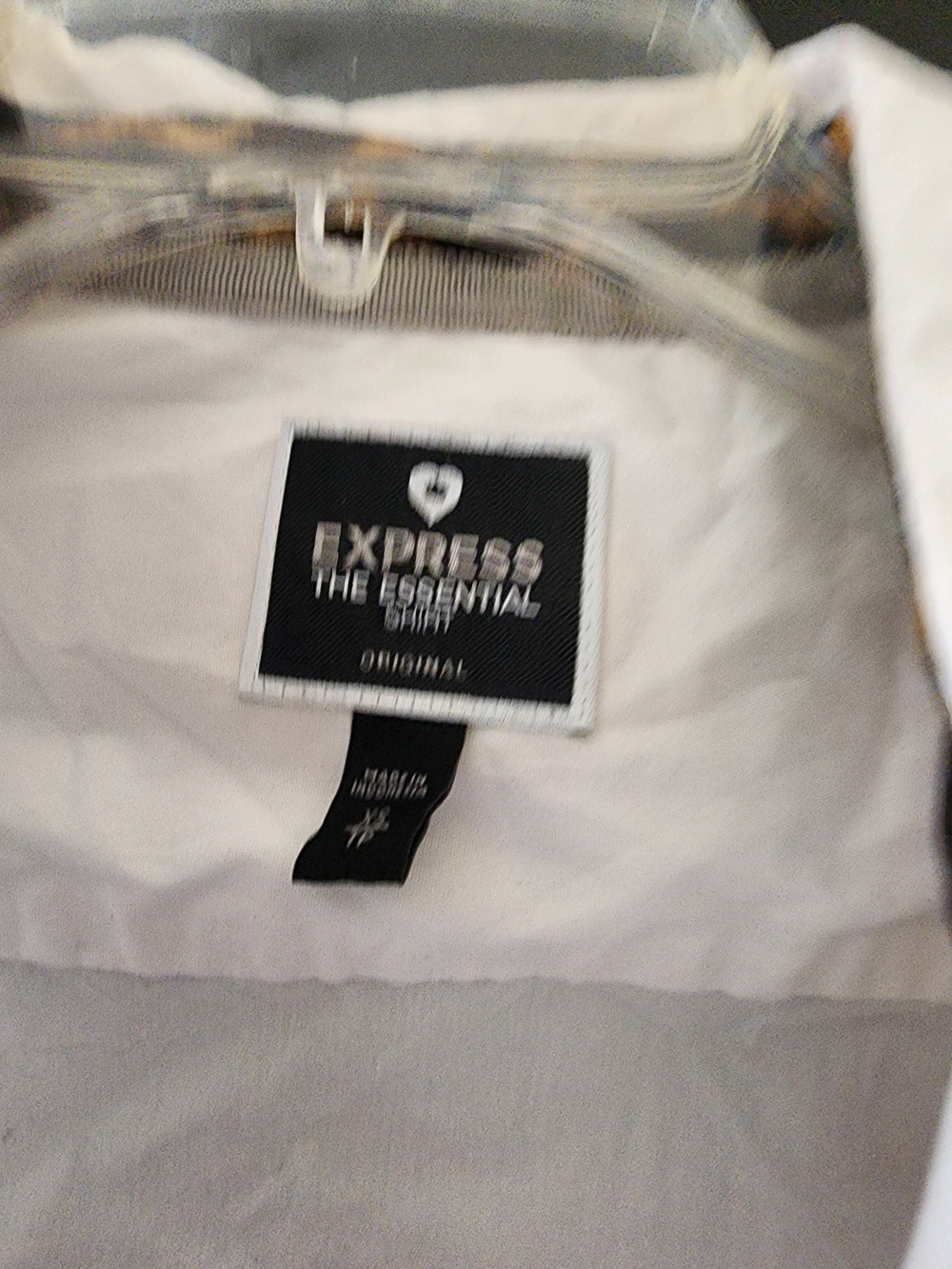 Express Women's White Fitted Button-Down Shirt - Picture 3 of 3
